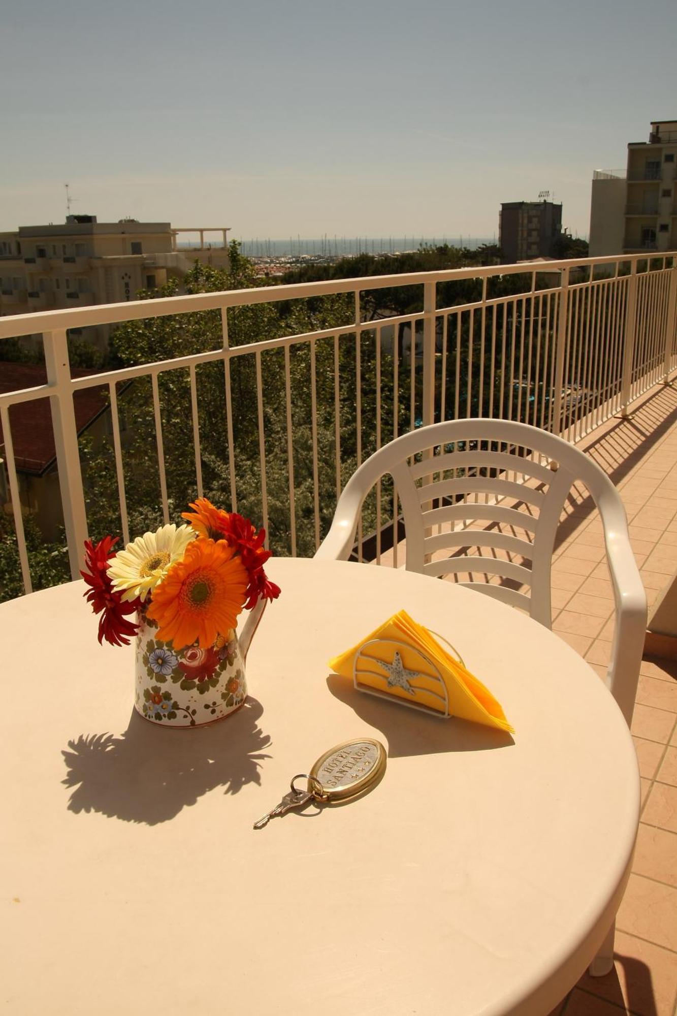 Hotel Santiago Milano Marittima Exterior photo